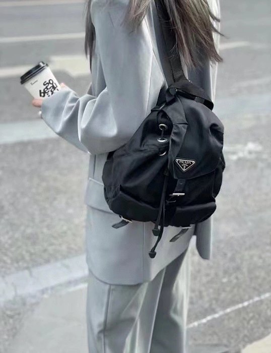 리나일론 클래식 백팩 1bz677