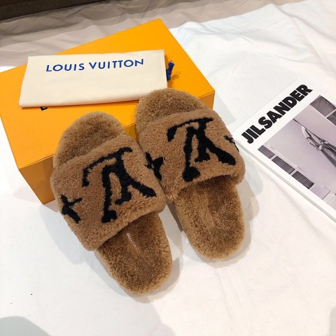 23FW lv 로고 울 슬라이드
