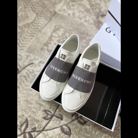 givench* 시티 스포츠 스니커즈