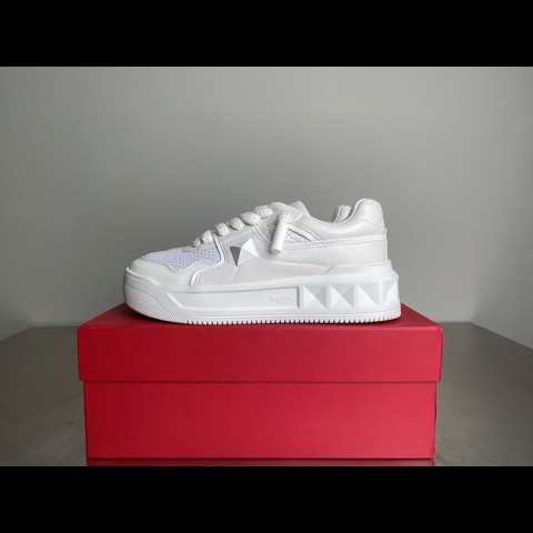 vltn 원스터드 XL 나파 레더 로우탑