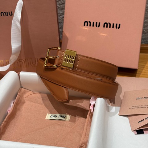 miu mi* 로고 플레이트 벨트 정품급